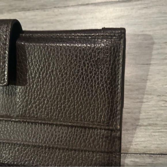 Authentic Gucci Leather Wallet - Picture 4 of 5